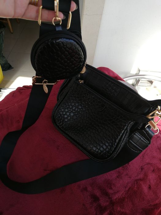 Mala nova preta versátil