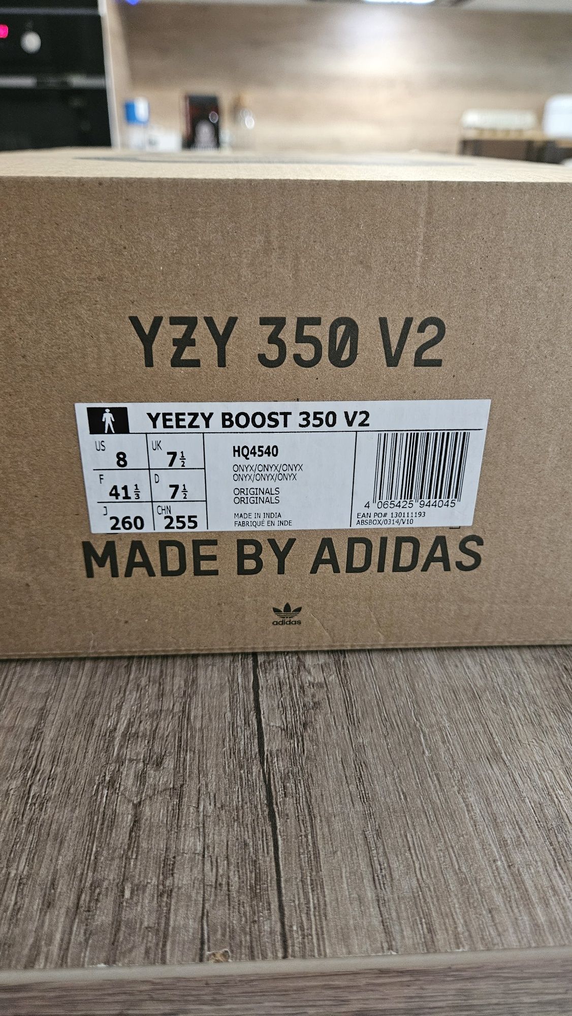 YEEZY BOOST v2 ONYX rozmiar 41 1/3 US 8 stan DS
