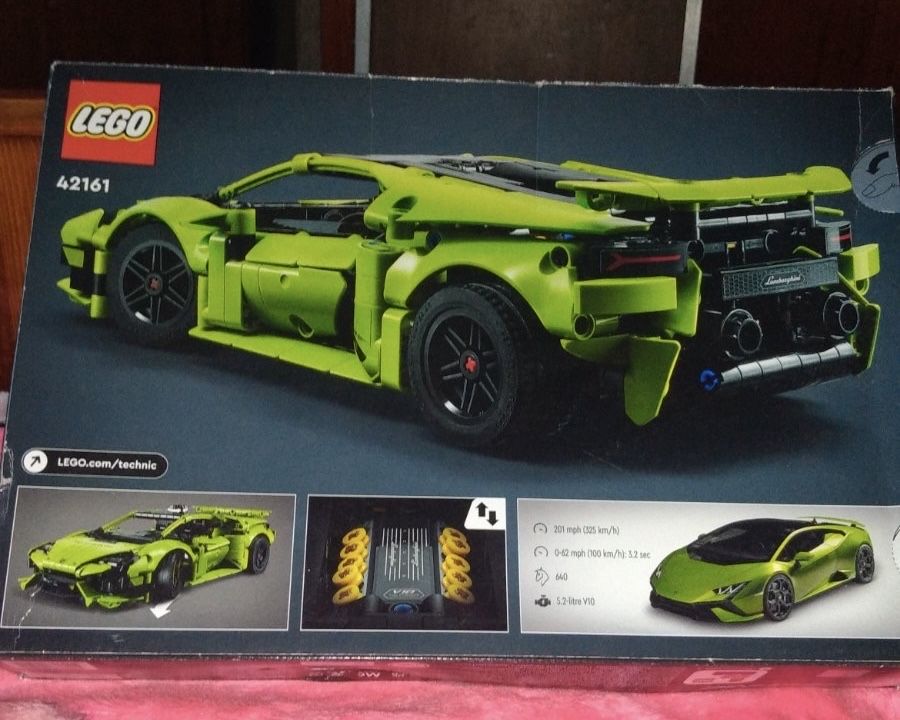 Конструктор LEGO Technic Lamborghini Huracán Tecnica 806 деталей
