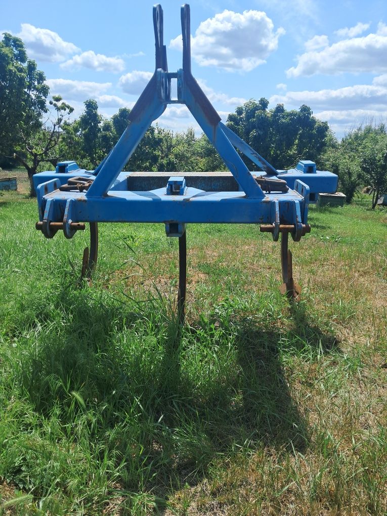 Продам глубокоспушувач  під мтз 25000 тис гр