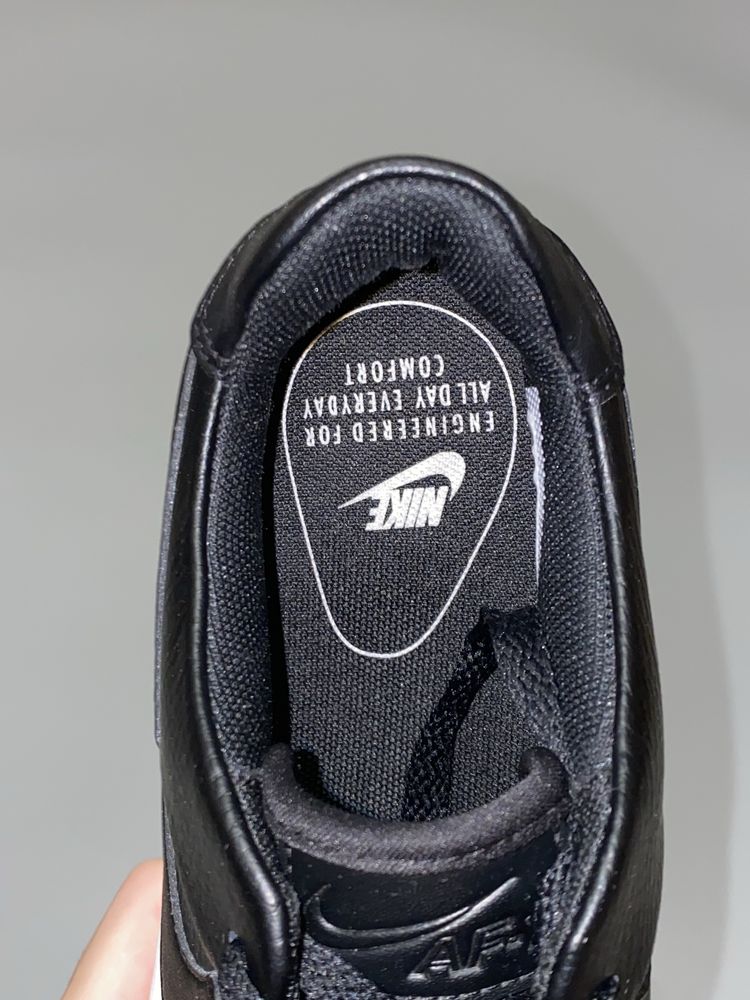 Кросівки Nike Air Force оригінал нові !  37.5
