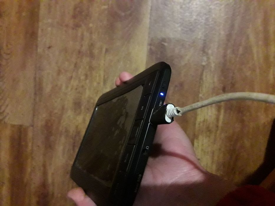 Продам Електронну книгу "7"  Prestigio