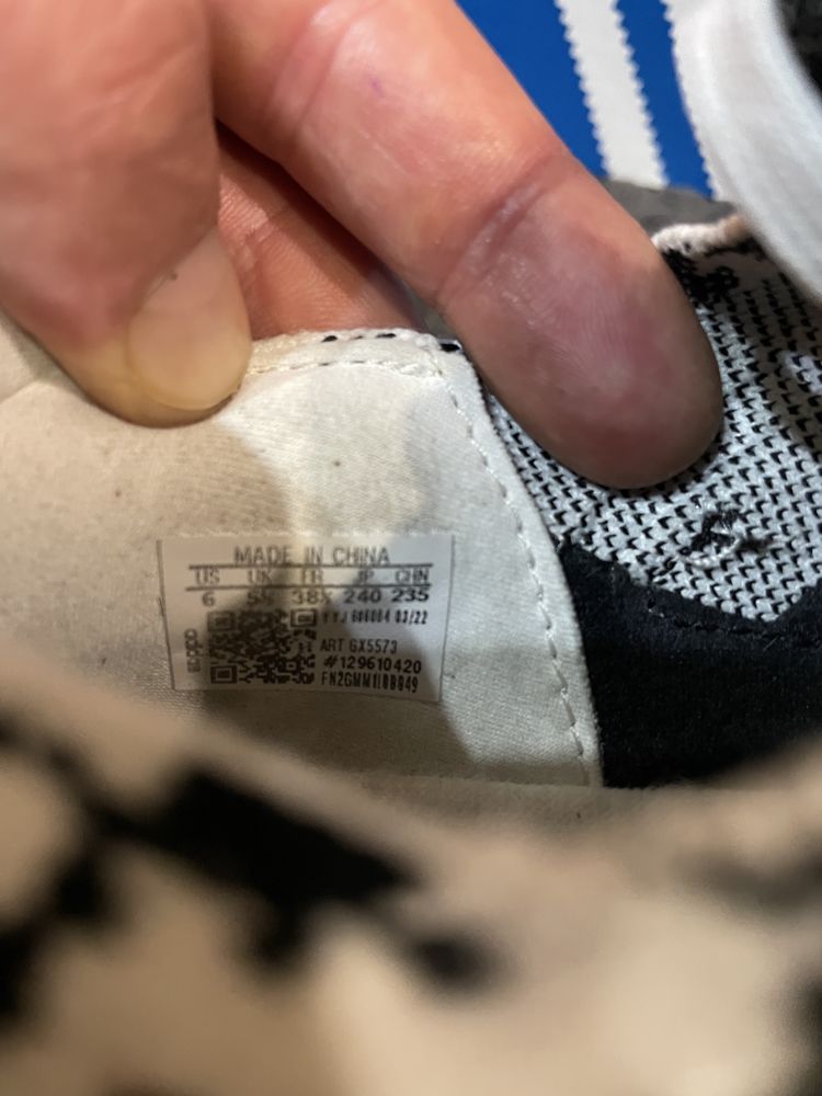 Кросівки Adidas Ultraboost 22 38(24см) оригінал