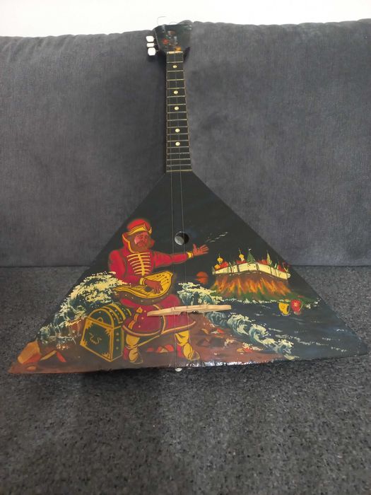 Bałałajka drewniana ręcznie zdobiona