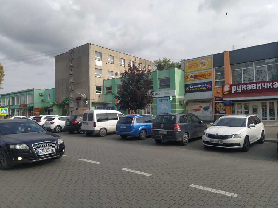 Здається в оренду комерційне приміщення  м Радехів