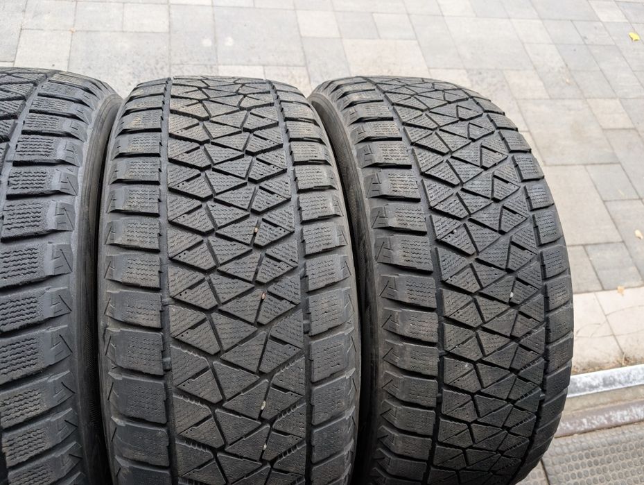 Зимняя резина 255/55 R18 Bridgestone Blizzak