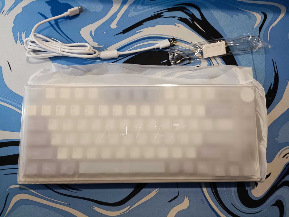 Нова Ajazz AK820 Pro механічна бездротова клавіатура з RGB та Hot Swap