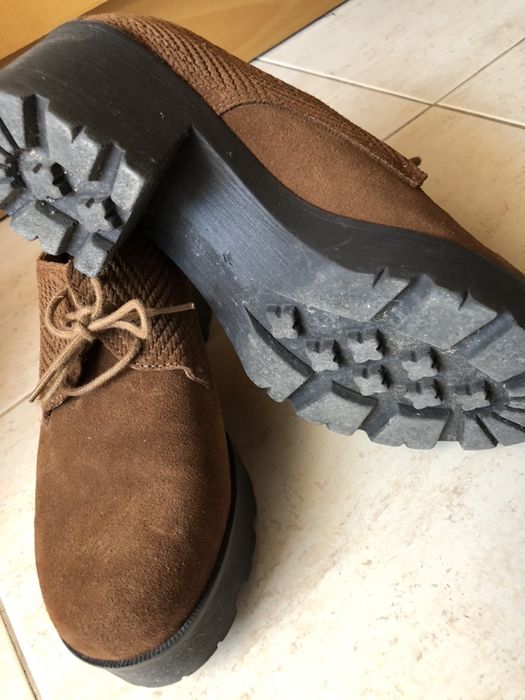 Sapatos em camurça/ senhora