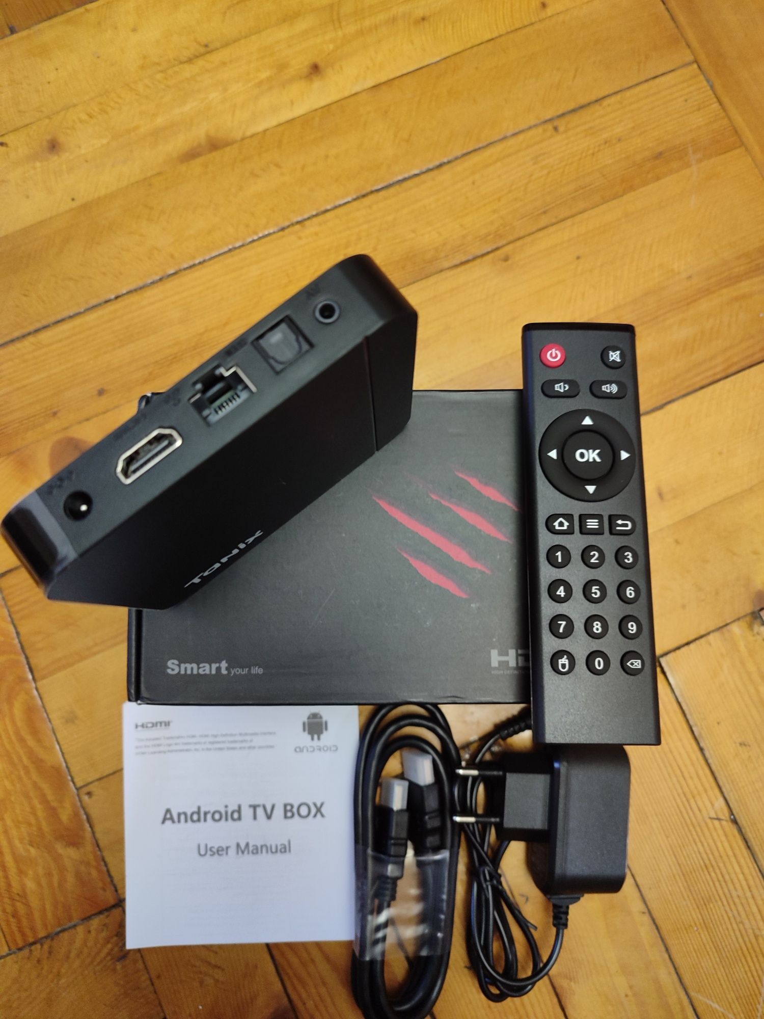 Продам смарт приставку Tanix  W2 ATV 4/32 прошитая Android