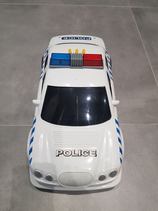 Policyjne autko z dźwiękami