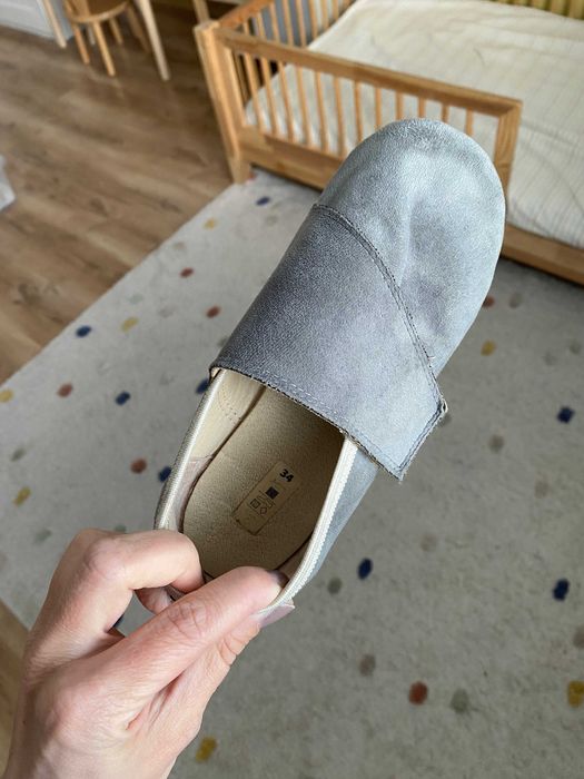 Kapcie dla dziecka 34 Slippers family szare stan bdb