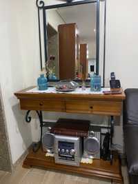 Movel de sala com 2 gavetas e espelho, não existe nenhum igual