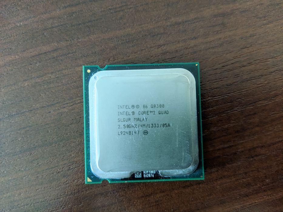 Procesor Intel Core 2 Quad Q8300 4 x 2,50 GHz