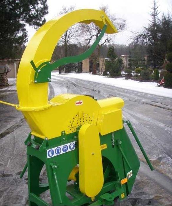 Rębak do Gałęzi Wyrzut Górny Firma SELMAR