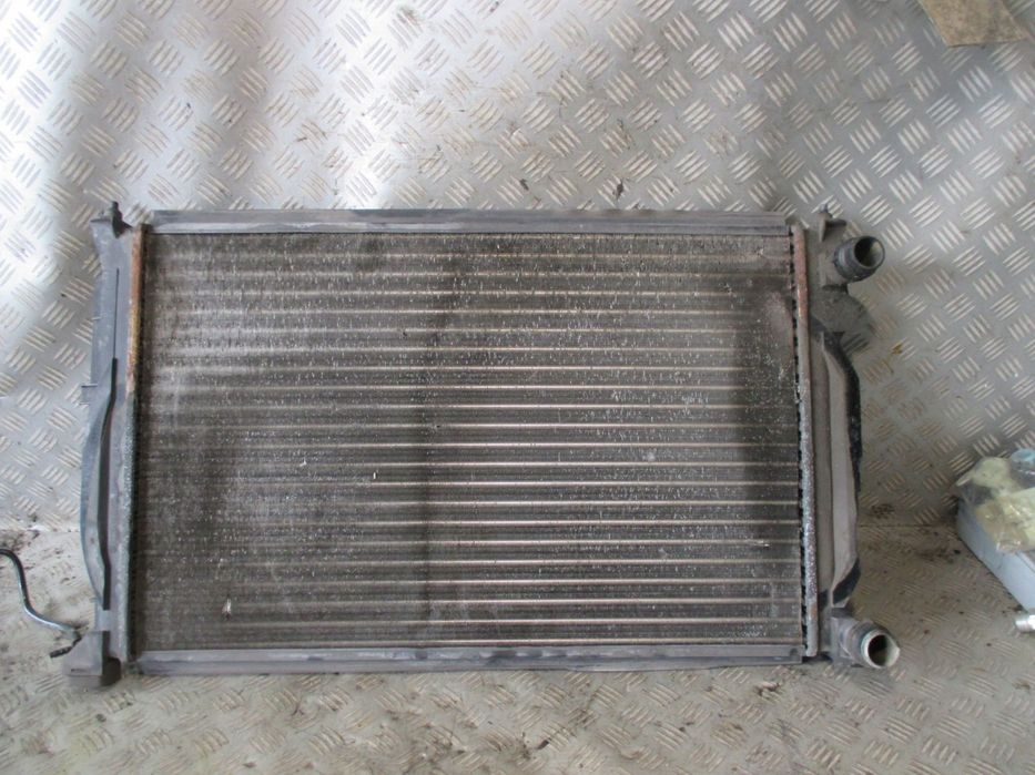 VW PASSAT B5 1.9 TDI CHŁODNICA WODY