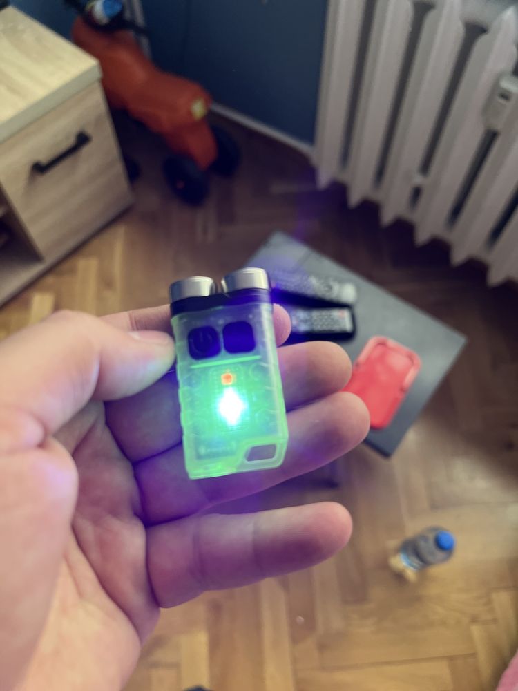 Mini latarka latareczka lampka 900LM brelok