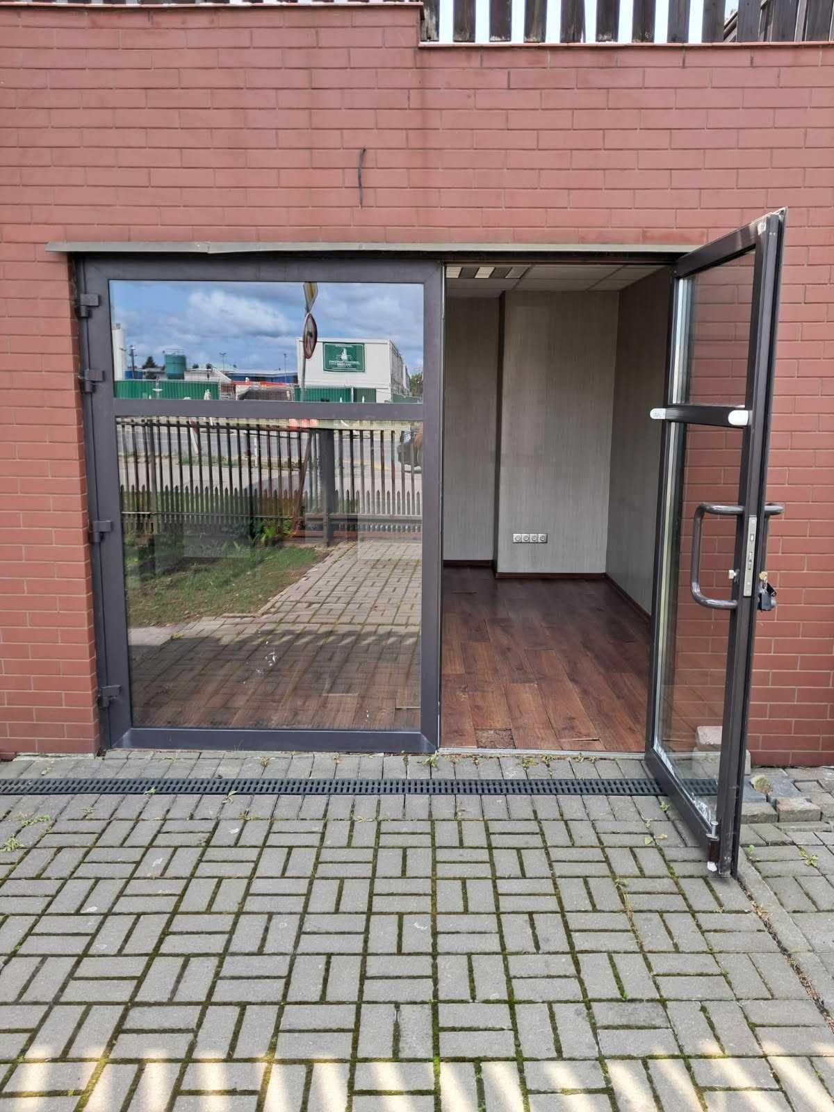 Wynajmę budynek 150m2dwa magazynkipo35m2 plac 1500m2