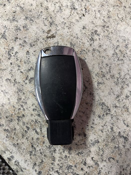 Ключ Мерс 14 год Е клас