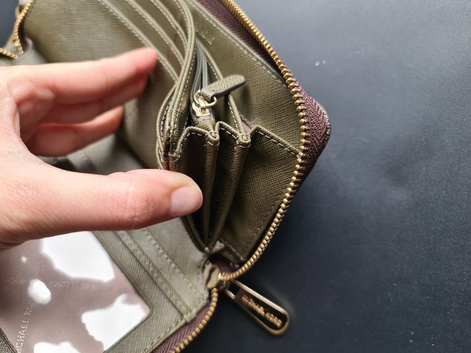 Carteira porta documentos Michael Kors