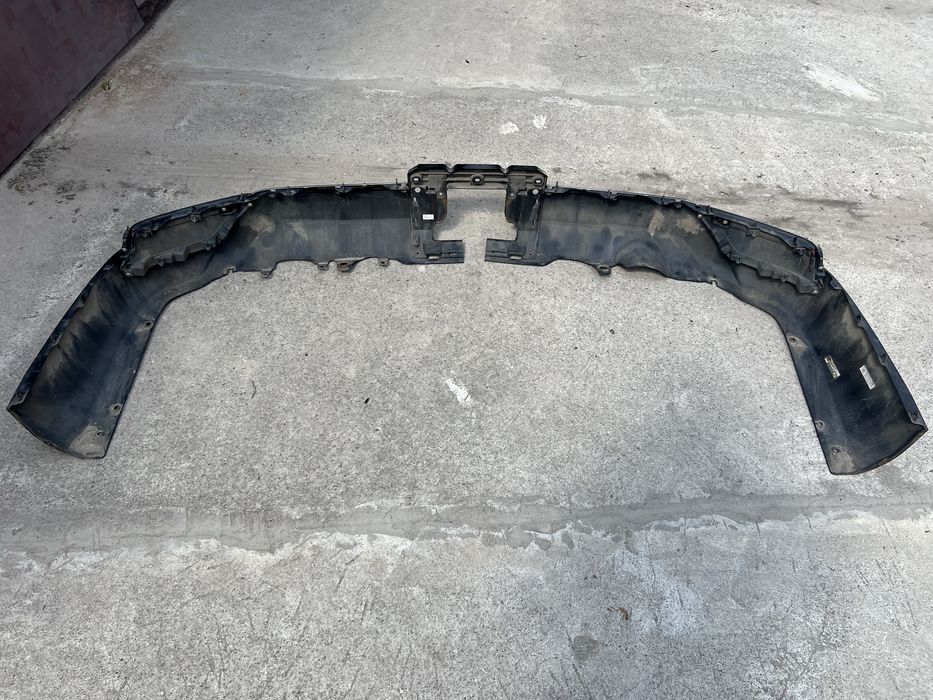 задний бампер Toyota Land Cruiser 300