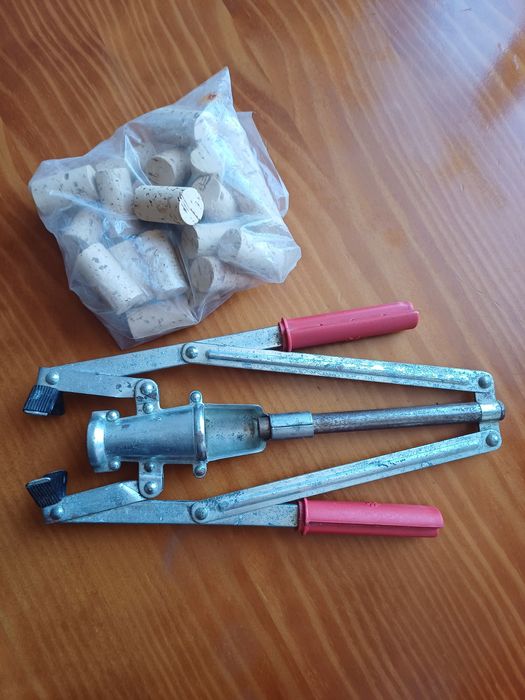 Arrolhador manual em Almada, Caparica e Trafaria.