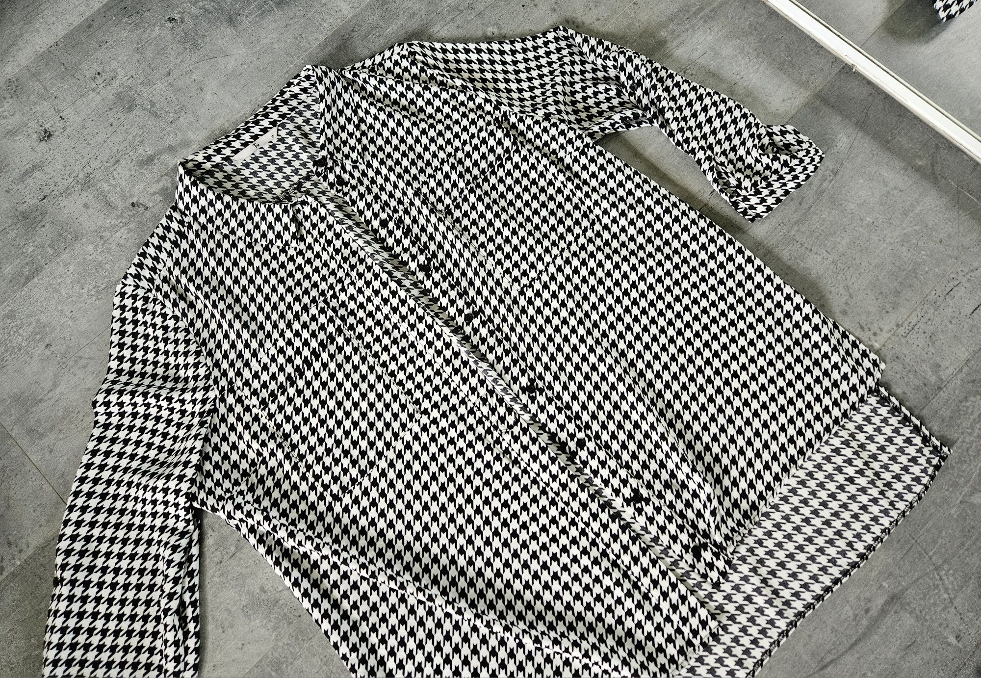 Czarno Biała koszula pepitka Tu 20 l-xxl