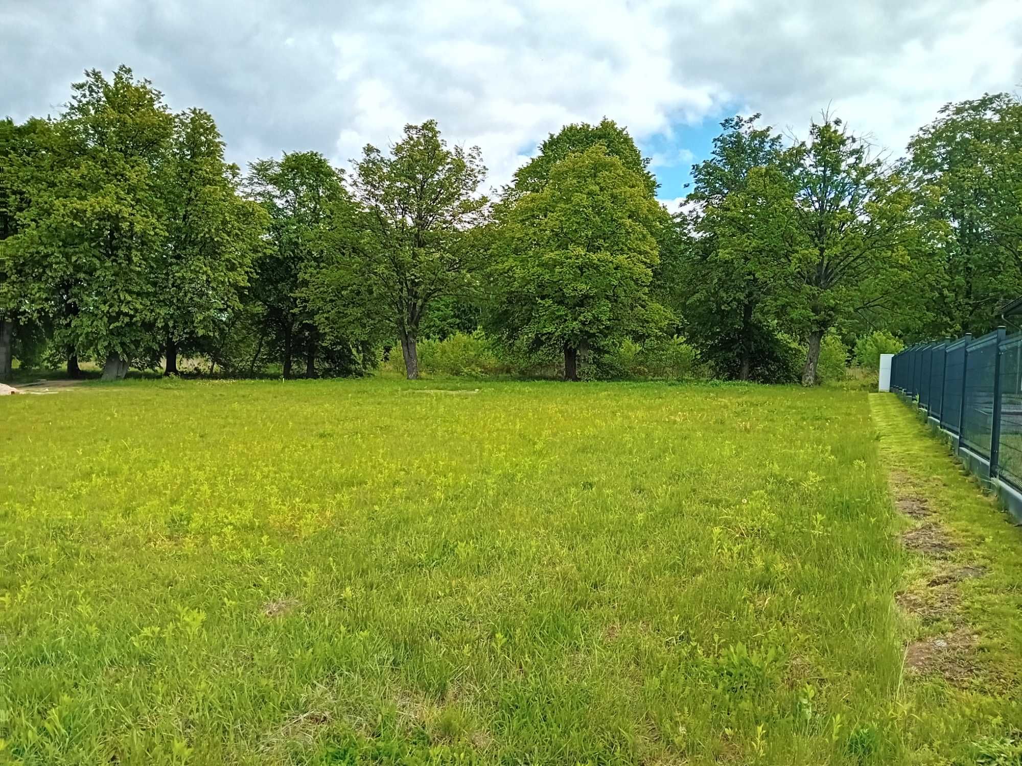 Działka budowlana 1200m2 Goździk.