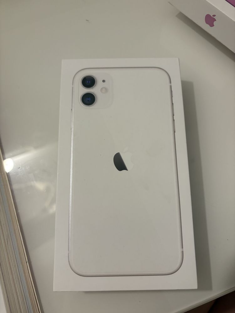 Iphone 11- 64GB com pelicula e capas
