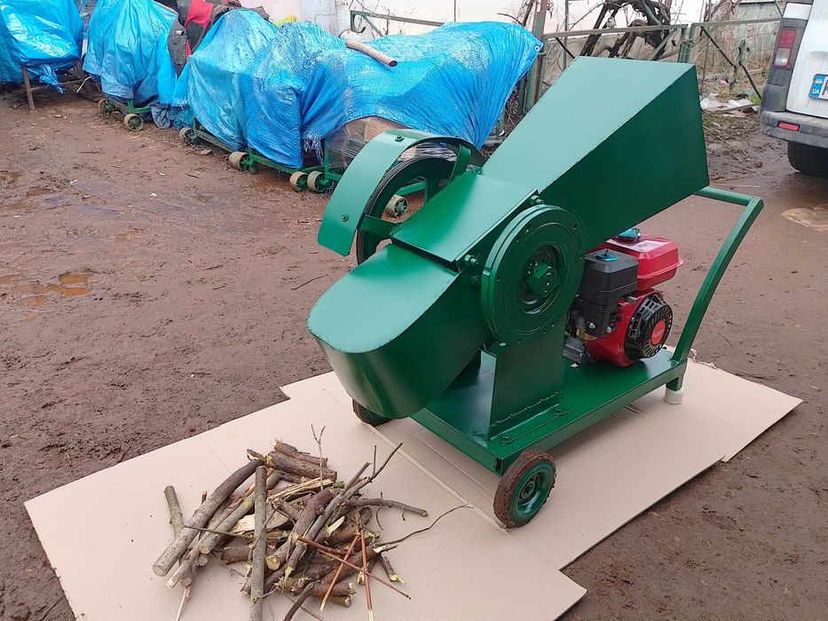 Гілкоріз Веткорез веткоруб Гілкоруб бензо- / электродвигатель 4-5.5квт