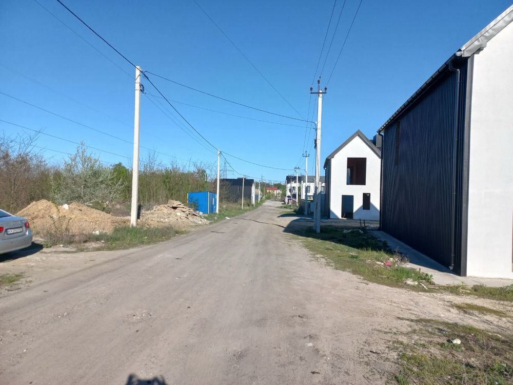 Продаж земельної ділянки в с.Хотів