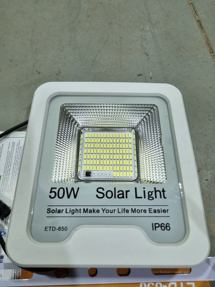 Lampa solarna VÖGLER GmBh 50W neutral, sensor zmierzchu