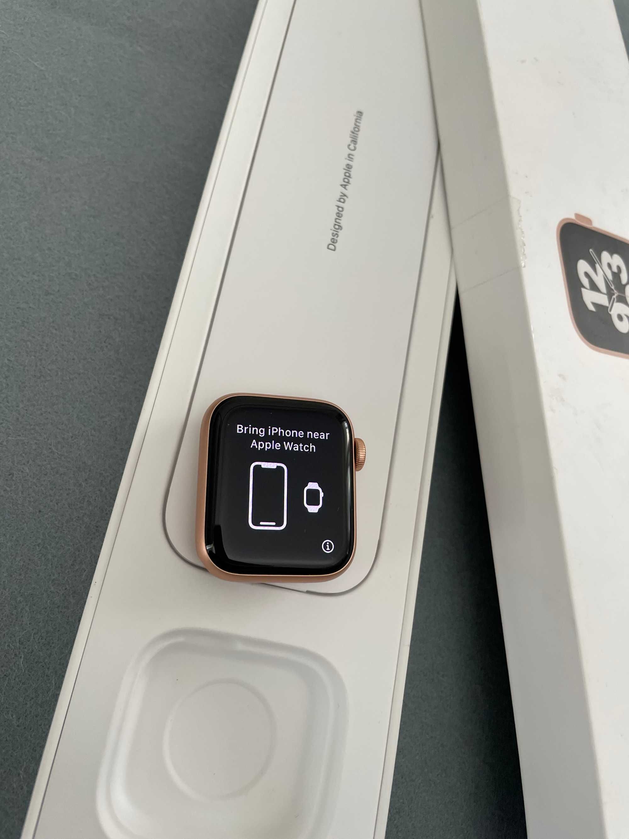 Apple Watch SE 40mm GPS złoty bateria 100%