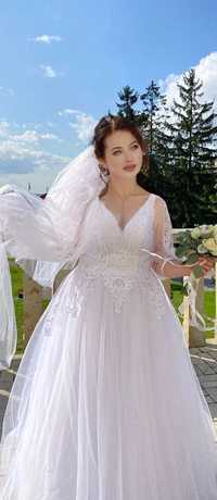Весільне плаття/сукня