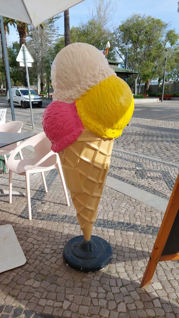 Cone 1.5m Decoração Gelataria