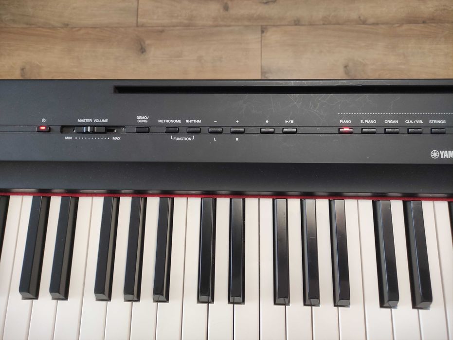 Цифрове піаніно Yamaha P-125