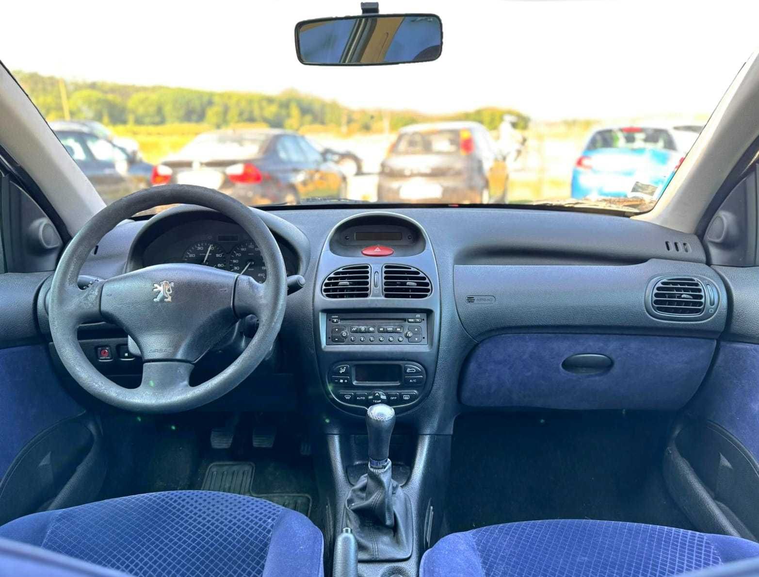 Peugeot 206 1.1 Black & Silver Edition- Garantia Incluída