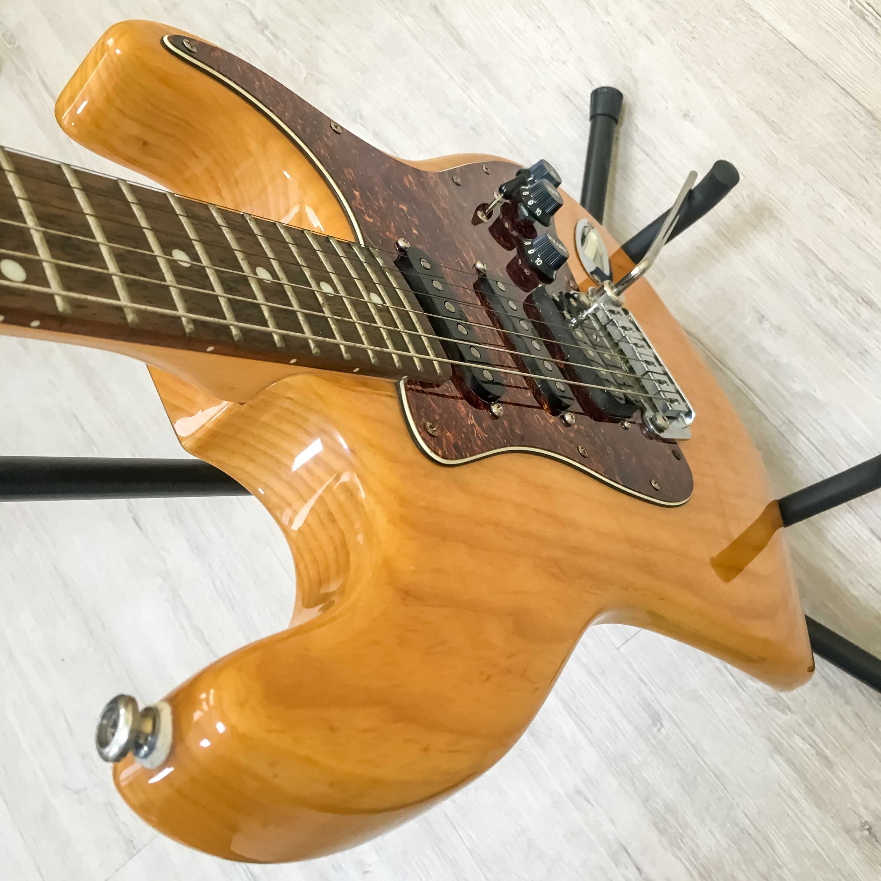 Увага розпродаж! Електрогітара G&L TRIBUTE LEGACY
