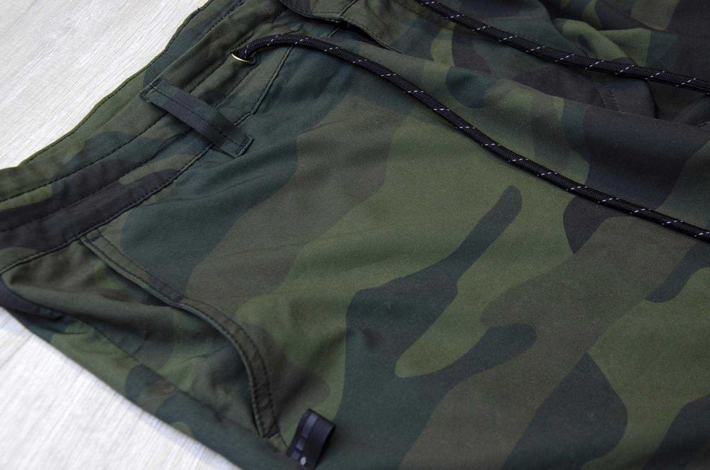 Шорти чоловічі Oakley Cargo Hybrid 21. Розмір 34