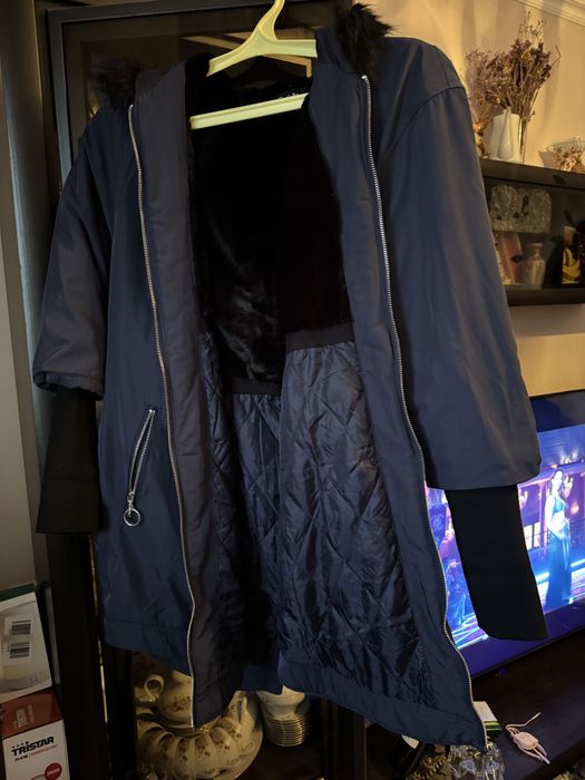 Парка жіноча темно синя