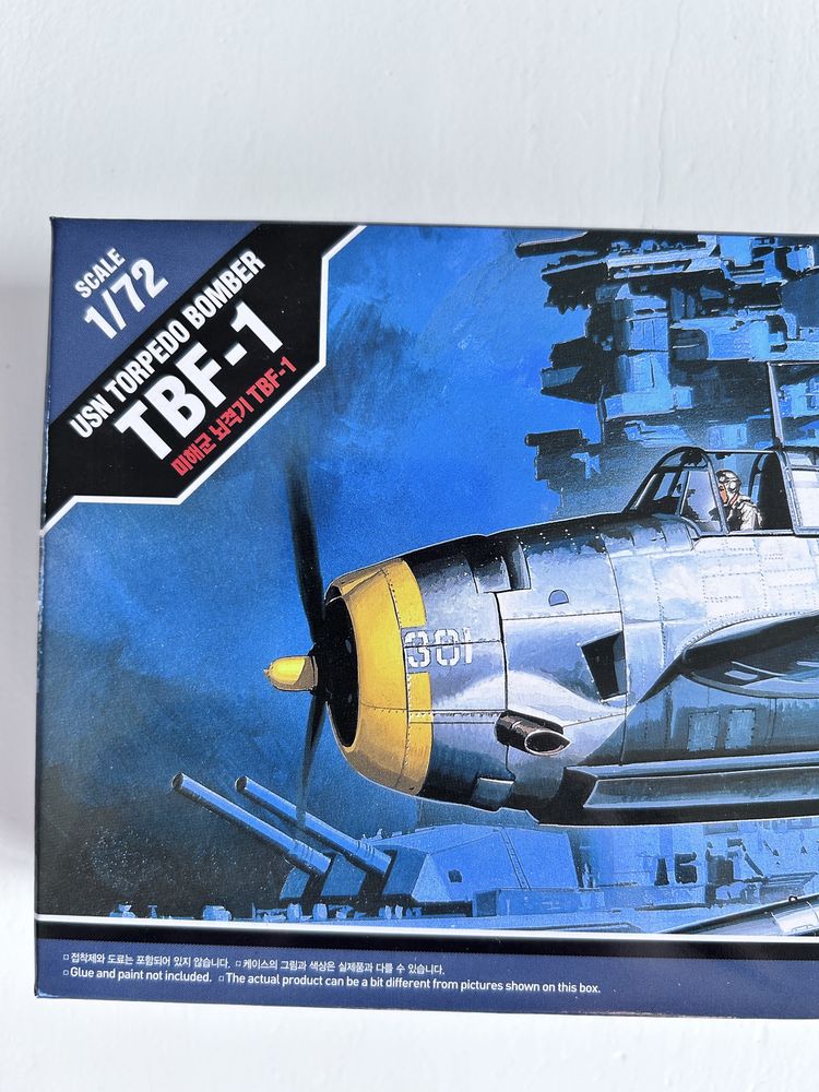 Academy 12452 samolot TBF-1 Avenger model 1/72