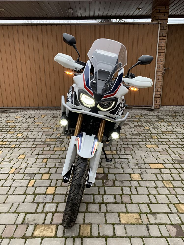 Мотоцикл Honda Africa Twin