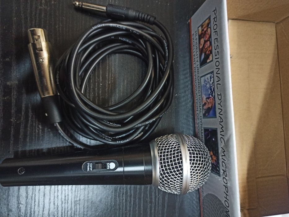 Mikrofon Dynamiczny Przewodowy Karaoke Estradowy Metalowy Dla Dj Kabel