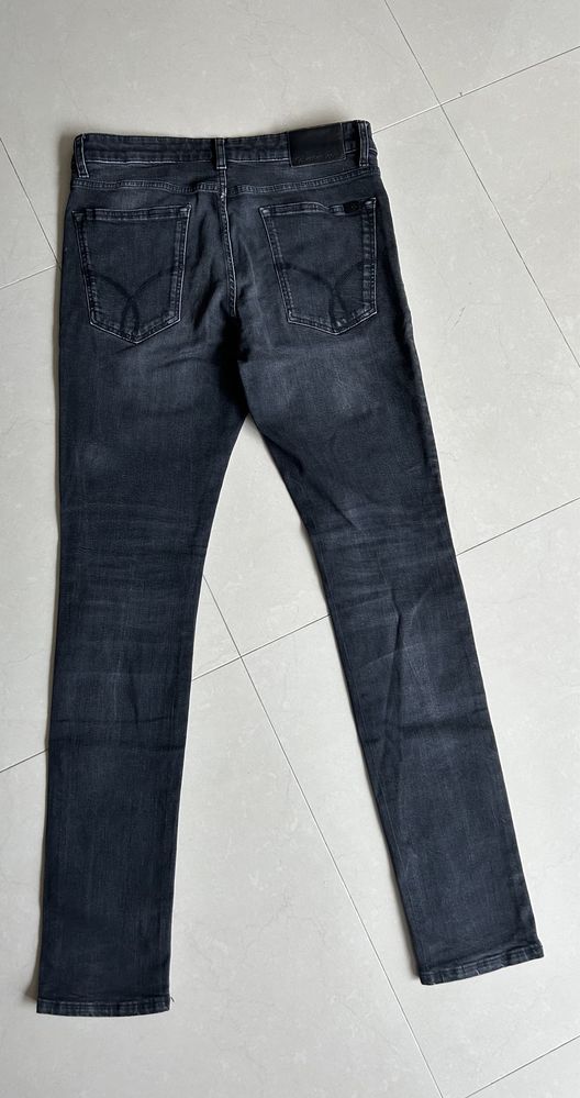 Calcas calvin klein jeans, tamanho 41