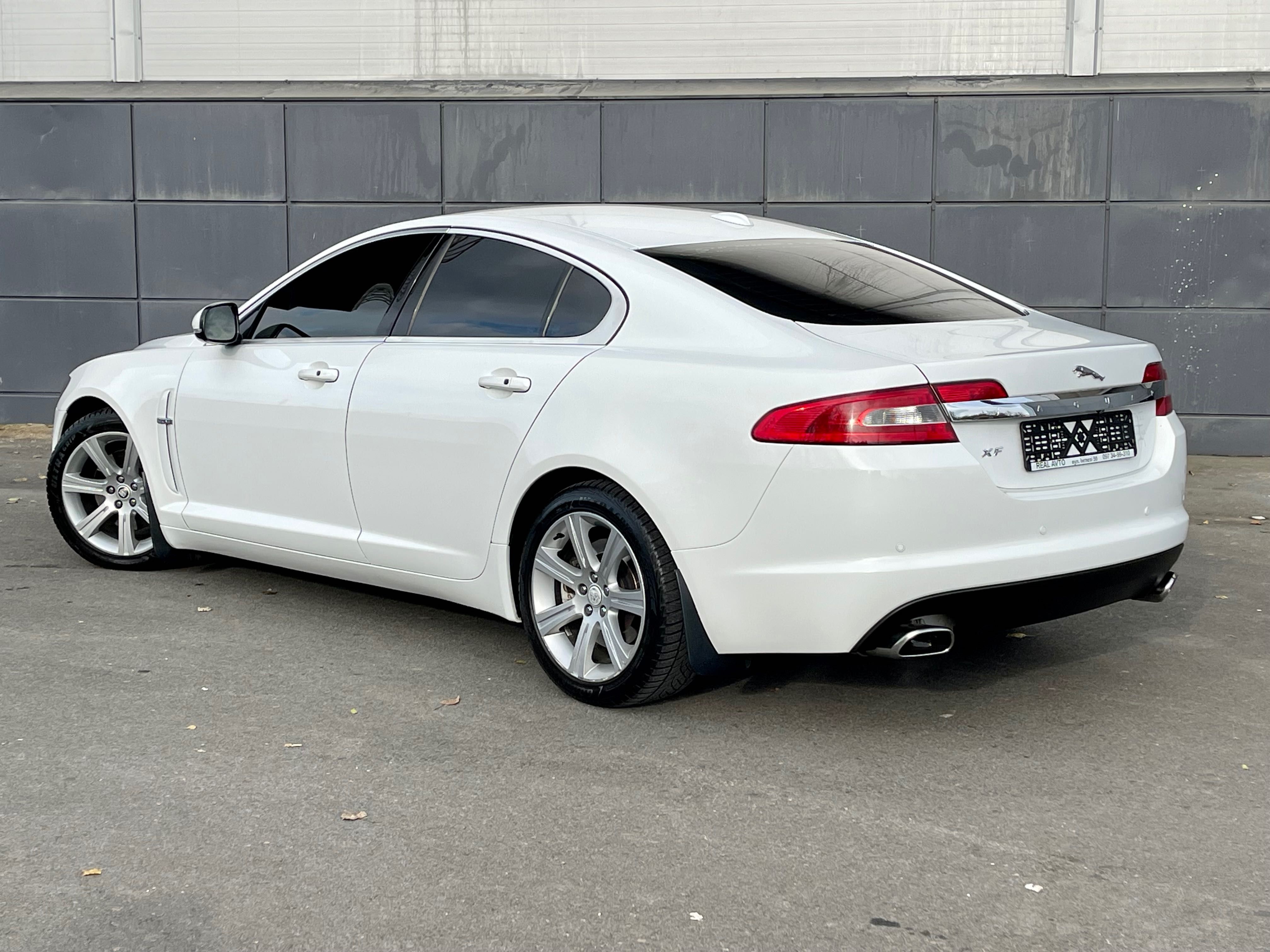 Продам авто Jaguar Xf 2010