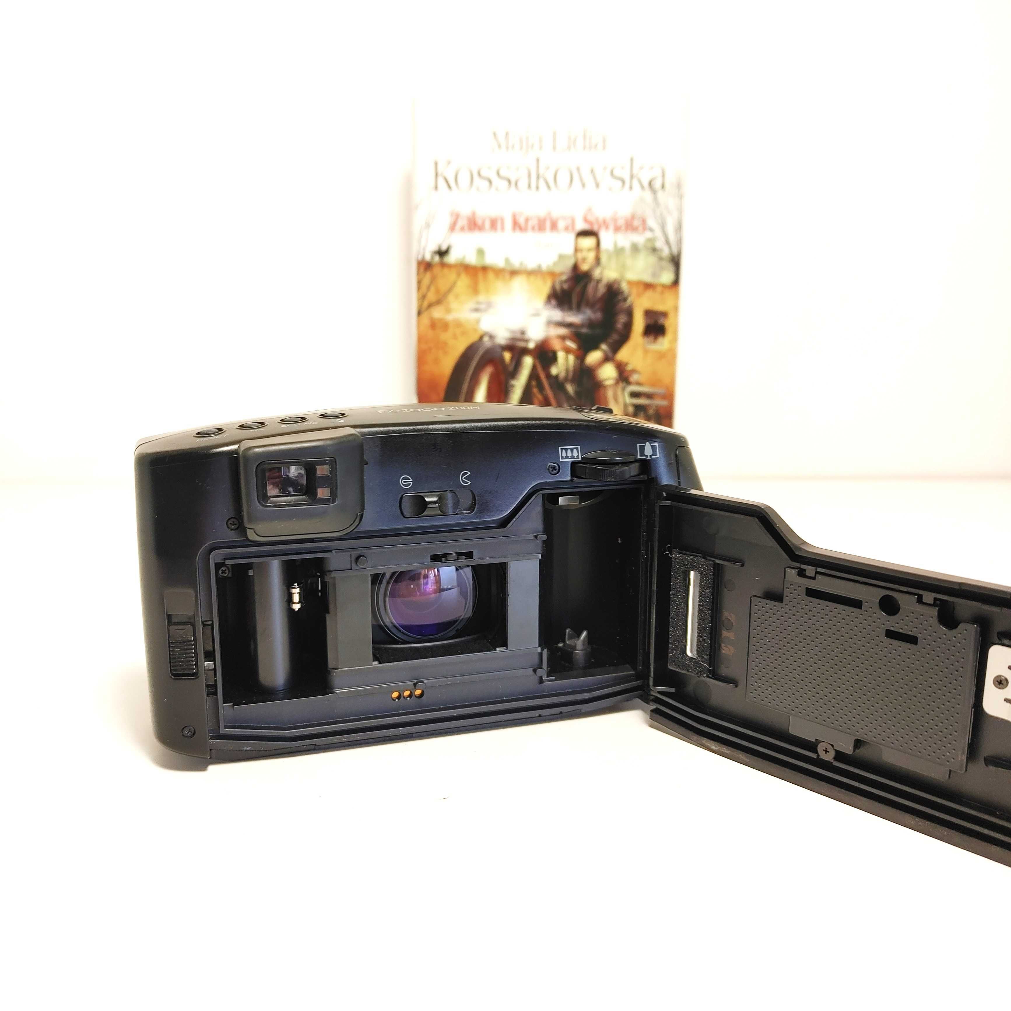 Nietuzinkowy aparat fotograficzny FUJI FZ 2000 Zoom 40-105 mm Ładny