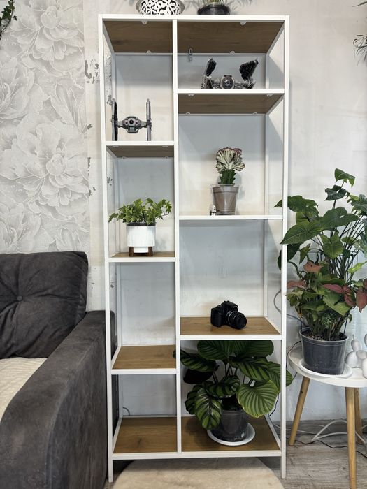 Стелаж, полиця . Стелаж білий.