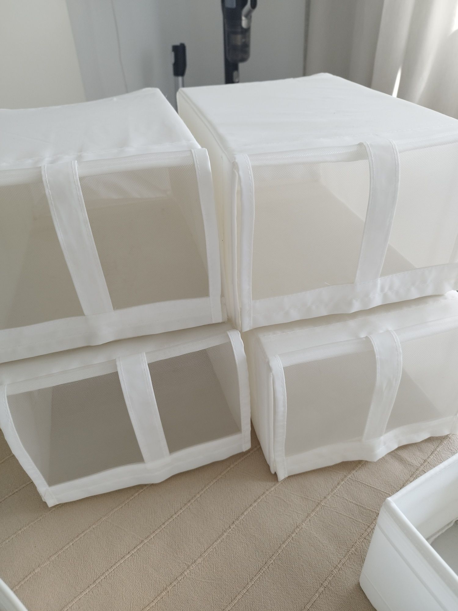 Organizery Skubb IKEA białe