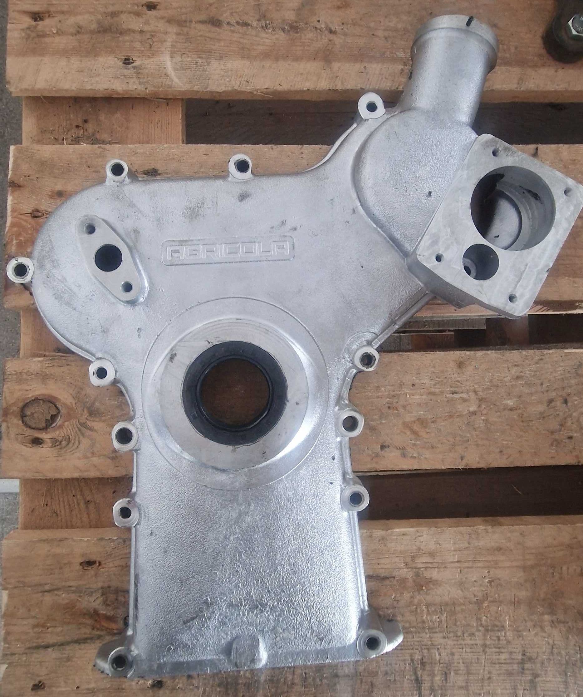 Pokrywa rozrządu na uszczelniacz simmering Ursus C-360 przerobiona kpl