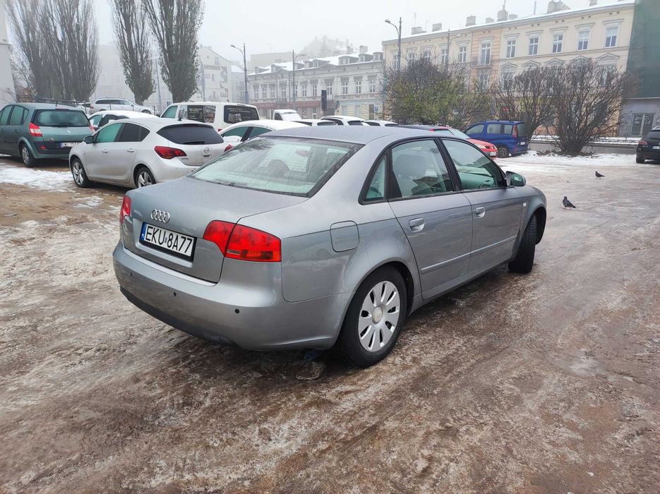 Audi A4-2.0 TDI-140KM-automat-bogate wyposażenie-serwisowany