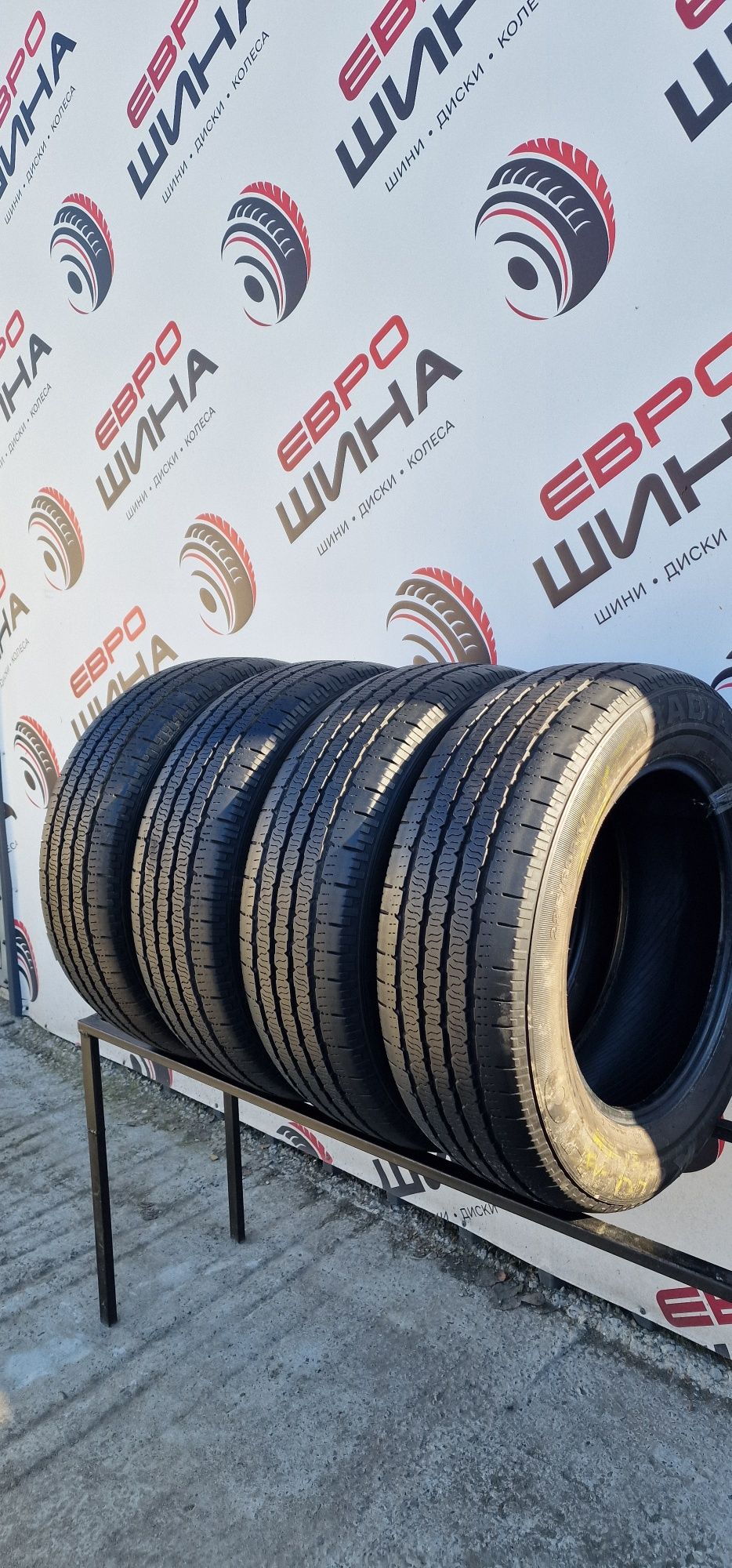 Літо 235/60/R17 7.4 мм 4шт Kumho Radial Колеса Резина Шини Склад
